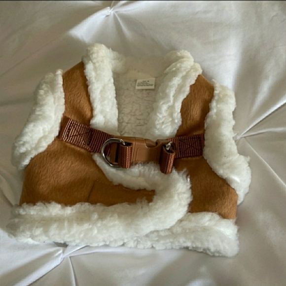 Pet Life Other - 💐HP!💐Marlborough Man•Faux Fur Sheepskin Vest•Boho Fashion Dog Harness•Small